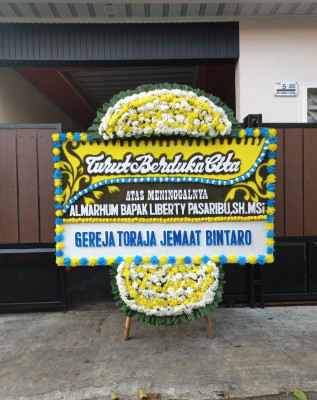 Papan Bunga Duka di Pangadegan